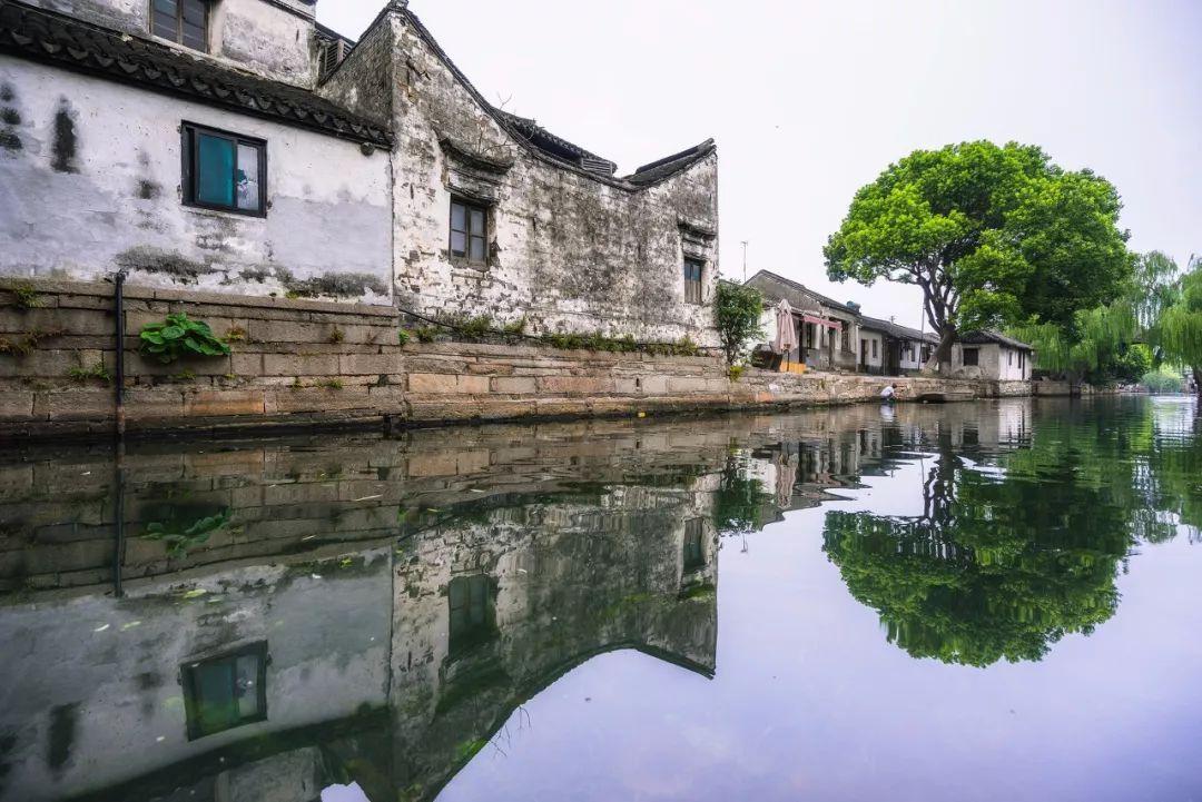 世体:罗梅乌无意冬窗离开巴萨,他对于转会传闻并不知情